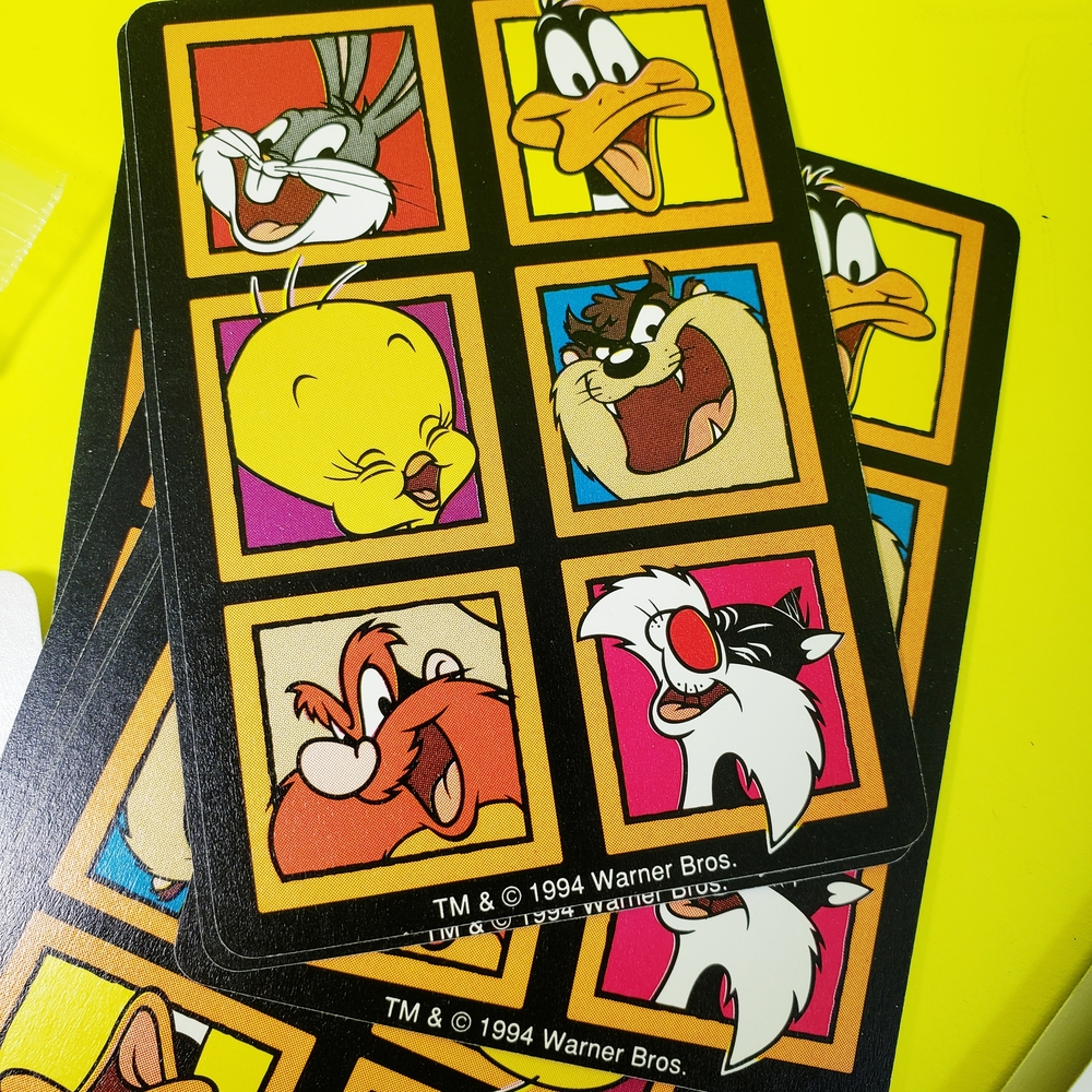 VINTAGE 1994 LOONEY TUNES PLAYING CARDS - 14 CHARACTERS - DECK I